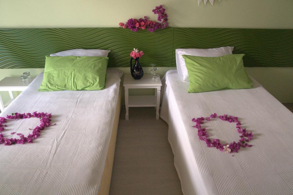 Pasalimani Hotel Çeşme Szoba fotó